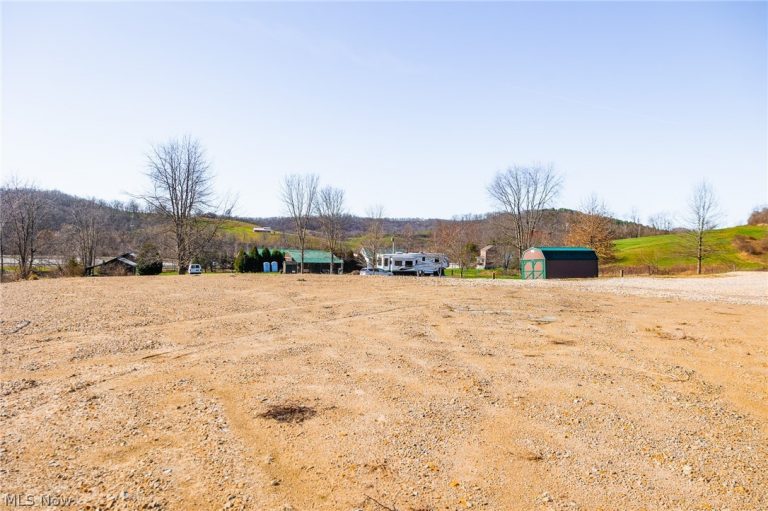 37850 Cadiz Dennison Road, Cadiz, OH - Photo 3