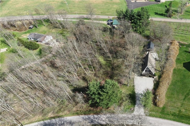 Bern Street, Millersburg, OH - Photo 4