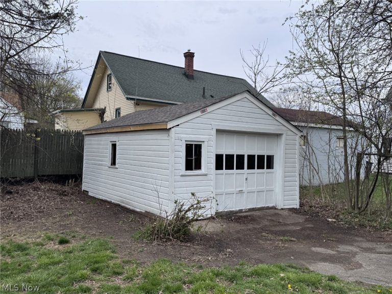 904 Iredell Street, Akron, OH - Photo 5