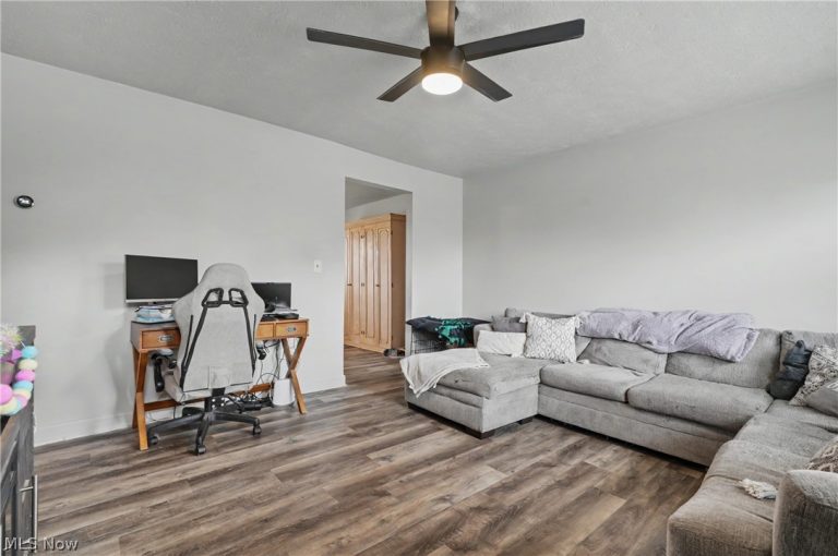 155 Johnson Road, Sebring, OH - Photo 8