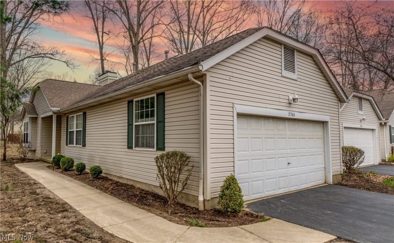2760 Stockman Court, Stow, OH - Photo 2