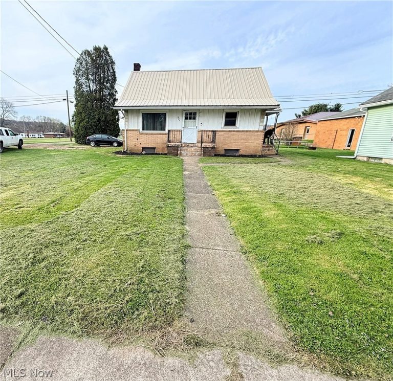 221 Wood Street, Malvern, OH, 44644