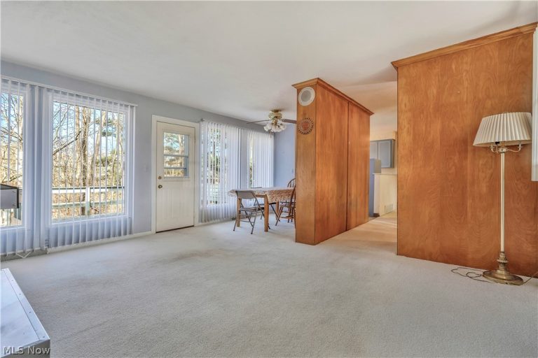 1381 Circle Hill Road, North Canton, OH - Photo 6