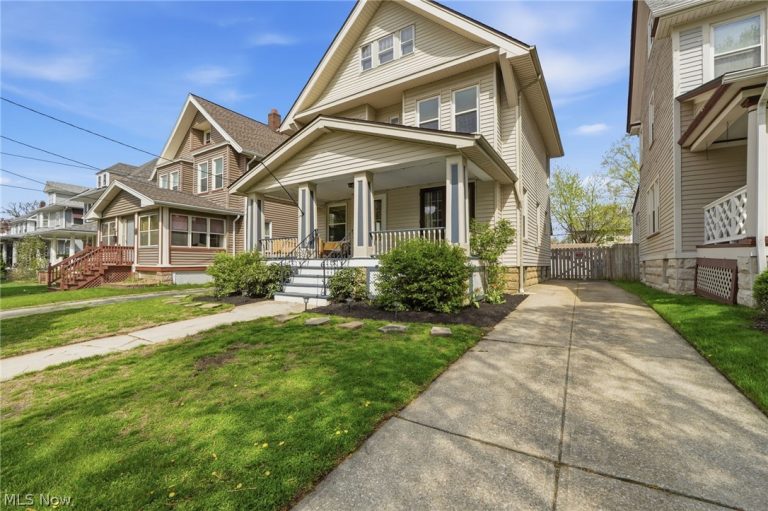 1215 Ethel Avenue, Lakewood, OH - Photo 2