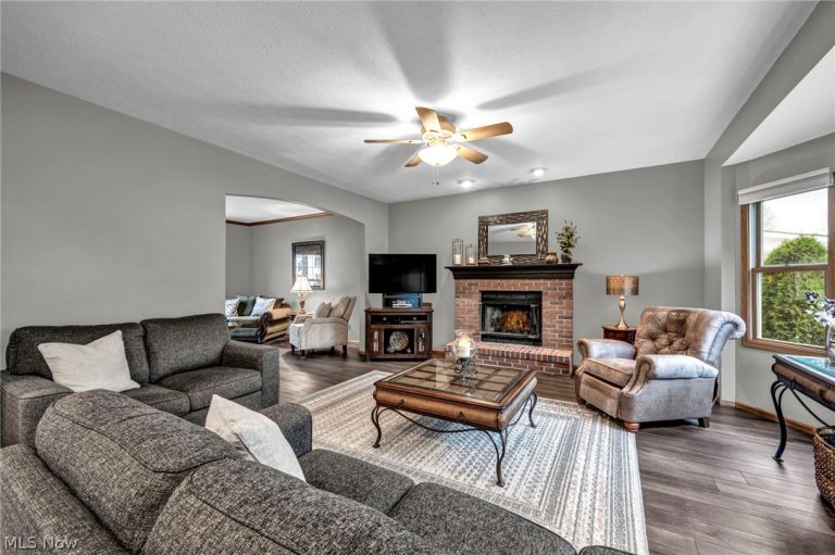 17200 GREENWOOD Drive, Strongsville, OH - Photo 8