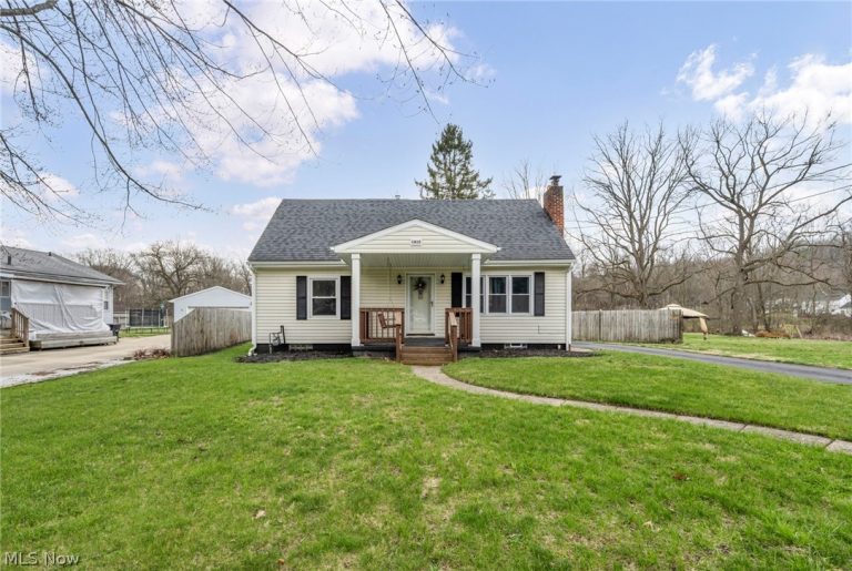 1412 Redbush Road, Akron, OH - Photo 3