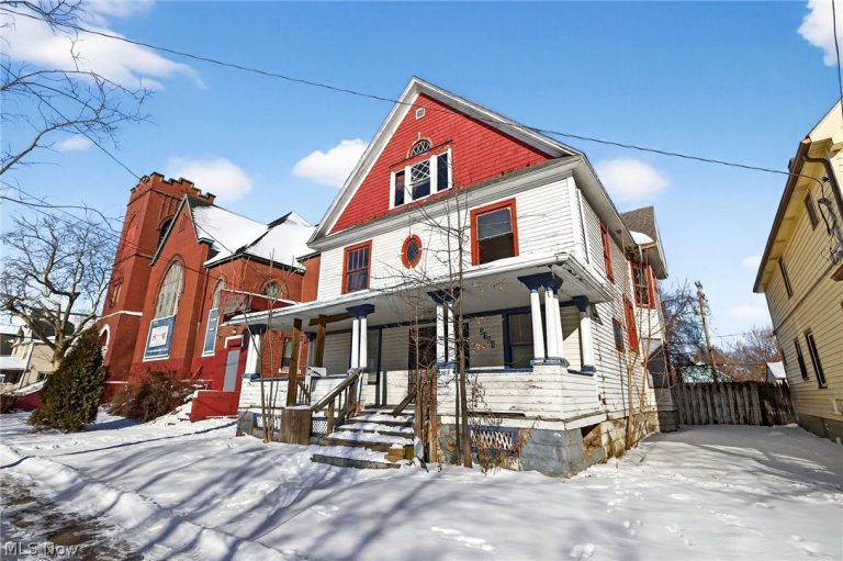 3104 Woodbridge Avenue, Cleveland, OH - Photo 2