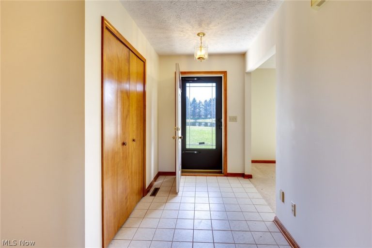 7107 Chatham Road, Medina, OH - Photo 3