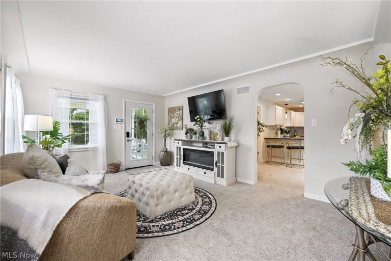 2001 Brownlee Avenue, Youngstown, OH - Photo 8