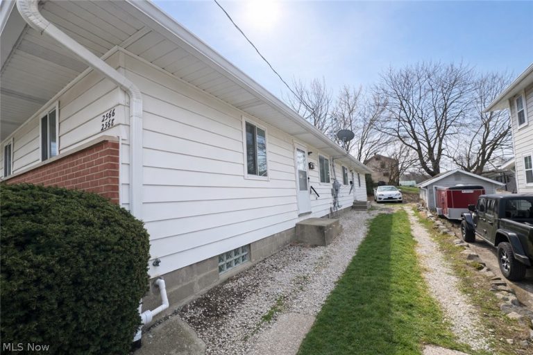 2566 & 2568 Albrecht Avenue, Akron, OH - Photo 2