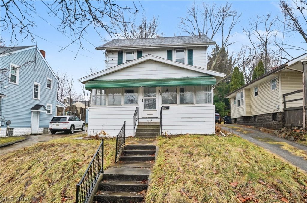 1364 Arnold Avenue, Akron, OH