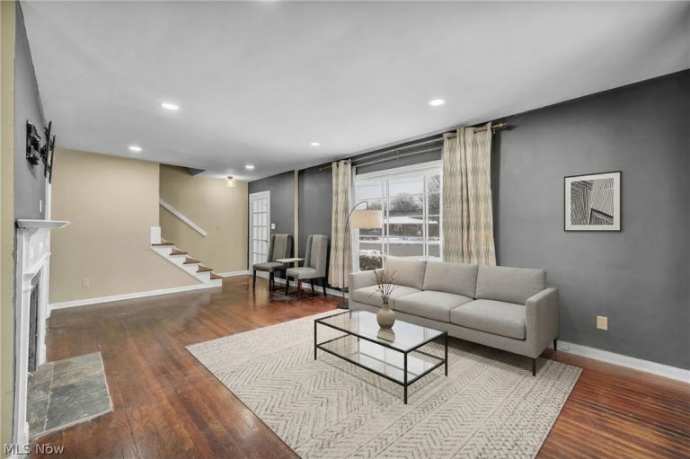 2506 Taylor Road, Cleveland Heights, OH - Photo 3