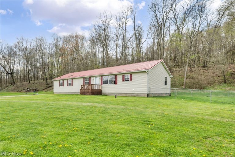 5500 Westbrook Street, Magnolia, OH - Photo 3