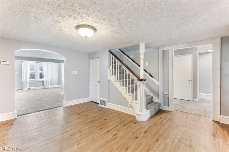 85 Maple Drive, Hudson, OH - Photo 2