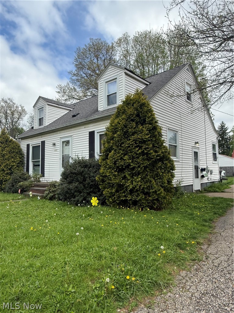 1055 Frederick Boulevard, Akron, OH - Photo 3