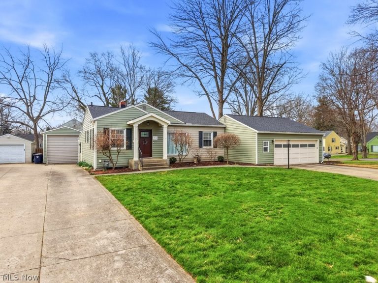 1976 Stabler Road, Akron, OH - Photo 2