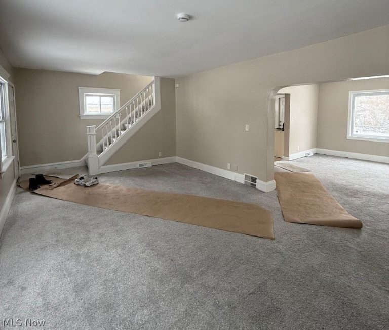 16902 Langly Avenue, Cleveland, OH - Photo 8