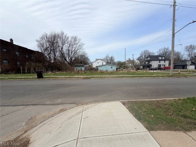 1426 115th Street, Cleveland, OH - Photo 2