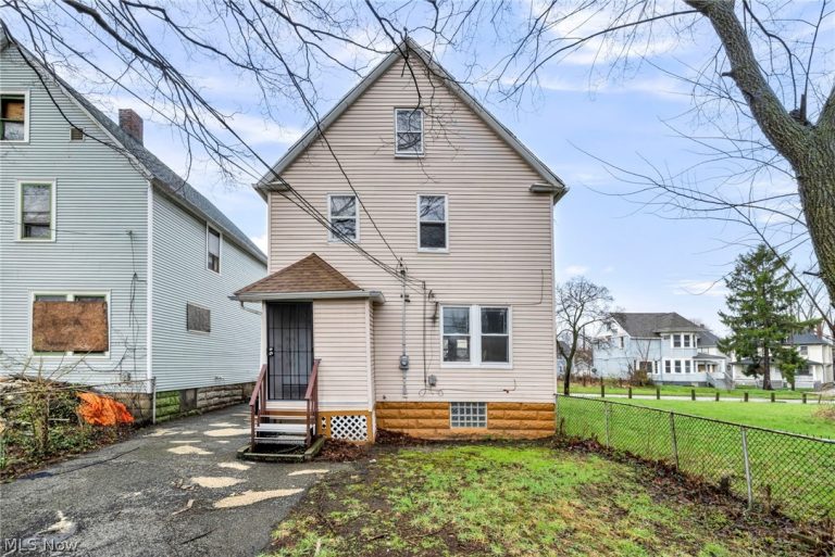 1639 Delmont Avenue, East Cleveland, OH - Photo 2