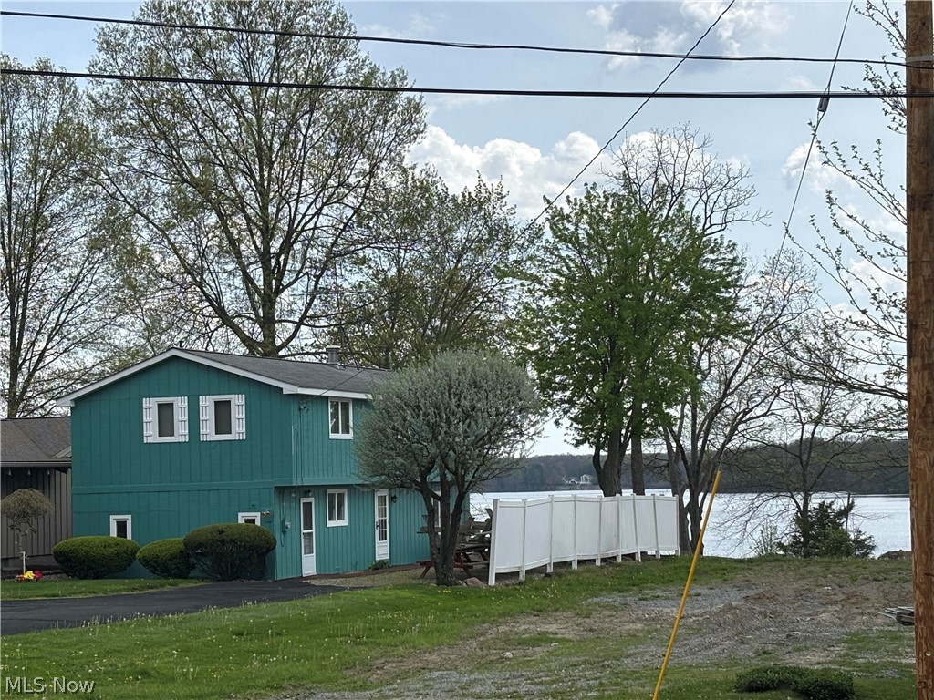 41 Forest Avenue, Lake Milton, OH