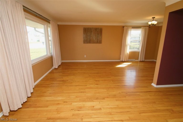 940 Talmadge Avenue, Wickliffe, OH - Photo 6