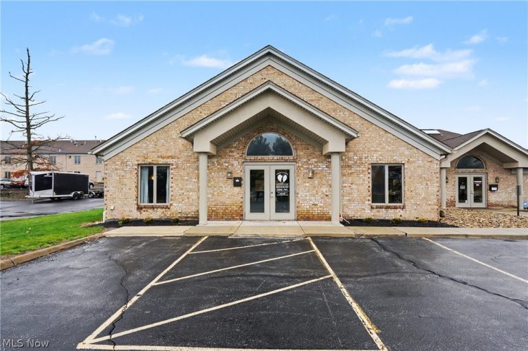 819 Southwestern Run, Poland, OH, 44514