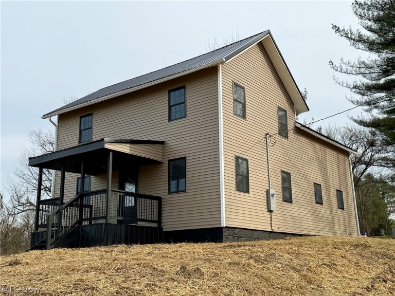 139 High Street, Glenford, OH, 43739