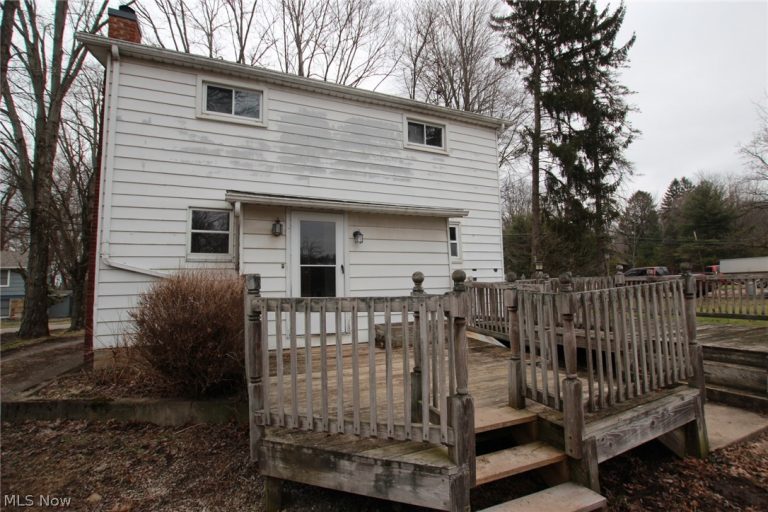 2432 Cadwallader Sonk Road, Cortland, OH - Photo 2