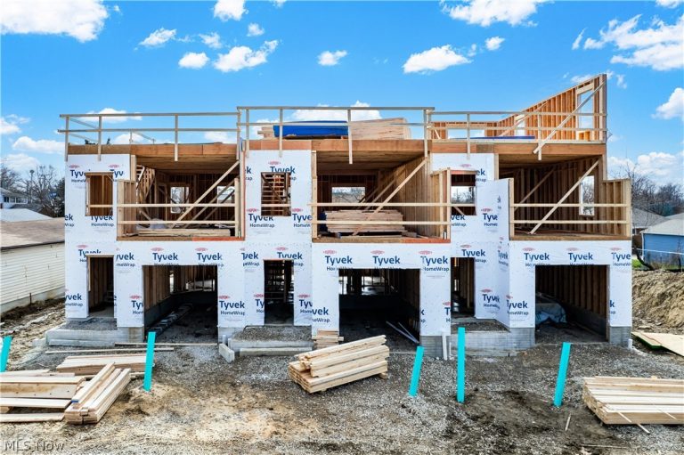 32741 Warren Road, Cleveland, OH - Photo 5