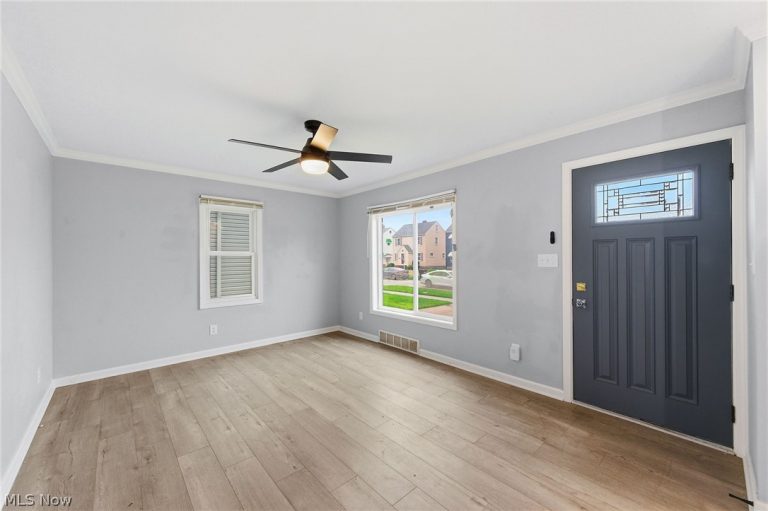 2819 Lincoln Avenue, Parma, OH - Photo 6