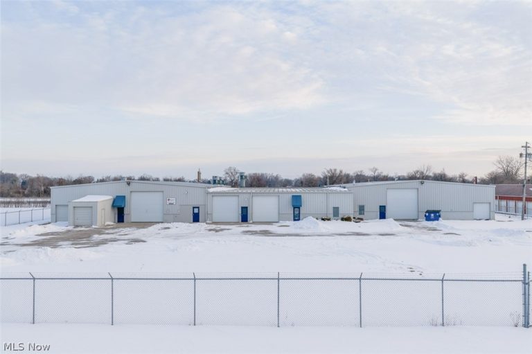 1811 Sawmill Parkway, Huron, OH - Photo 3