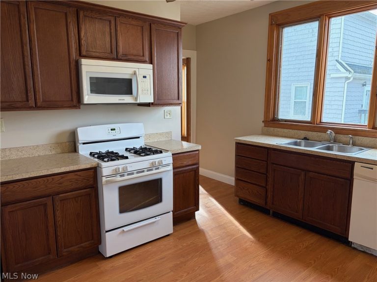 365 Prospect Street, Medina, OH - Photo 4