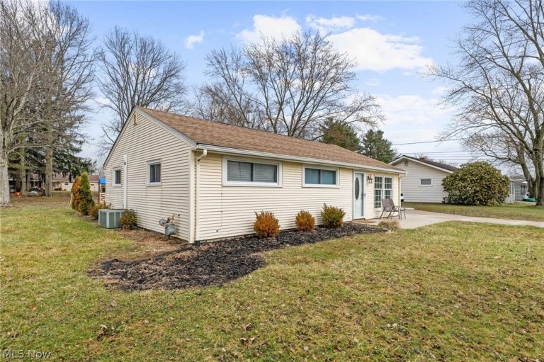 1887 Hillsdale Drive, Twinsburg, OH - Photo 3
