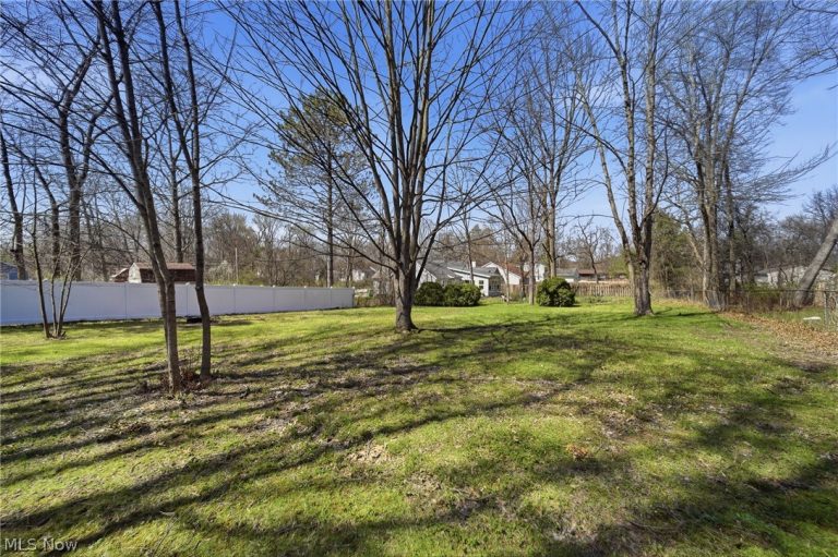 1517 Gottschall Road, Stow, OH - Photo 8