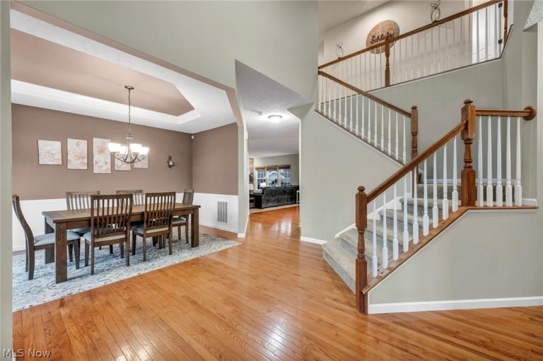 5600 Longridge Drive, Seven Hills, OH - Photo 3