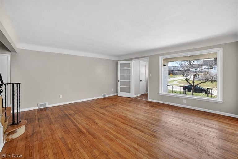 1851 Beverly Hills Drive, Euclid, OH - Photo 3