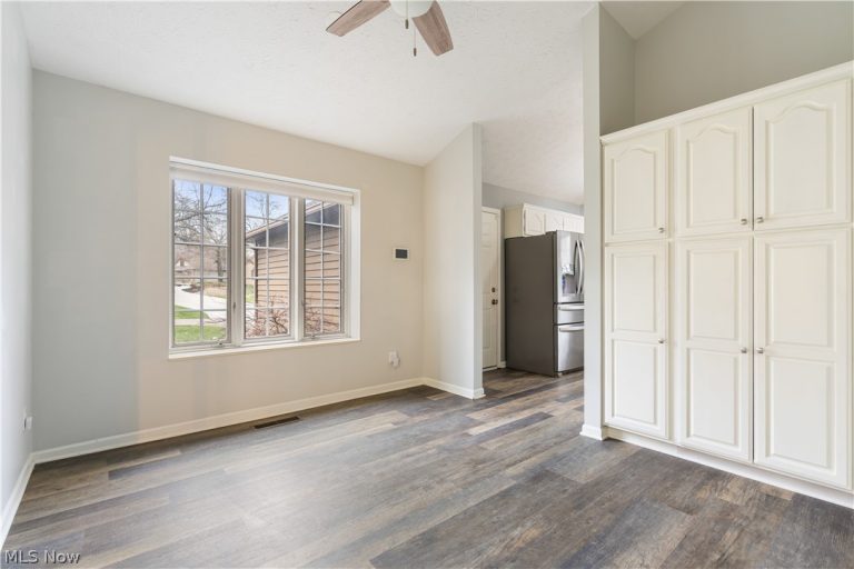 4856 Tree Line Circle, North Canton, OH - Photo 6