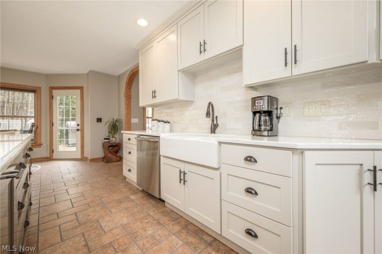 5163 Beckett Ridge, Stow, OH - Photo 8