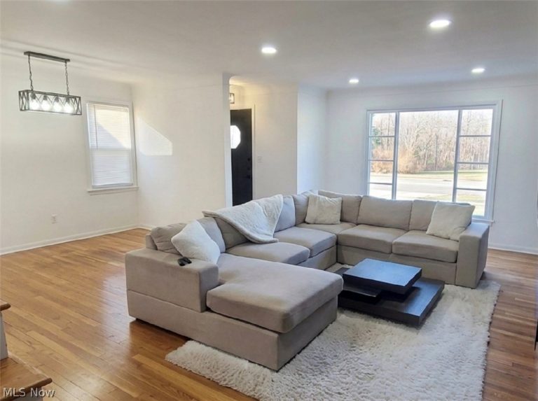 23718 Cedar Road, Beachwood, OH - Photo 3