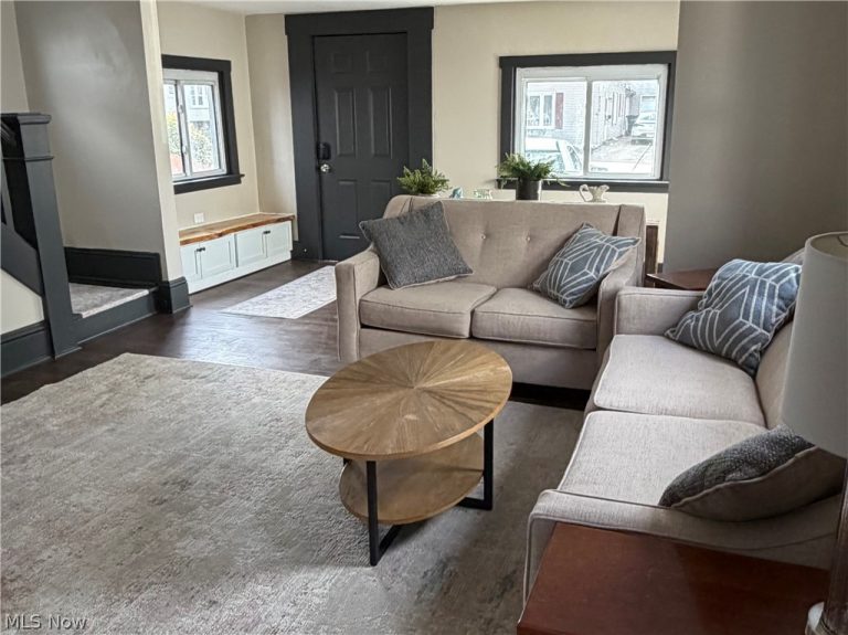 2735 3rd Street, Cuyahoga Falls, OH - Photo 2