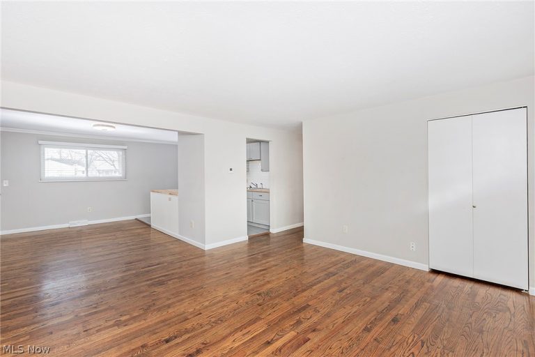 550 Augdon Drive, Elyria, OH - Photo 4