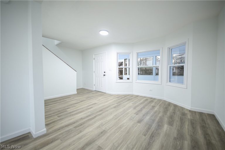 3433 94th Street, Cleveland, OH - Photo 5