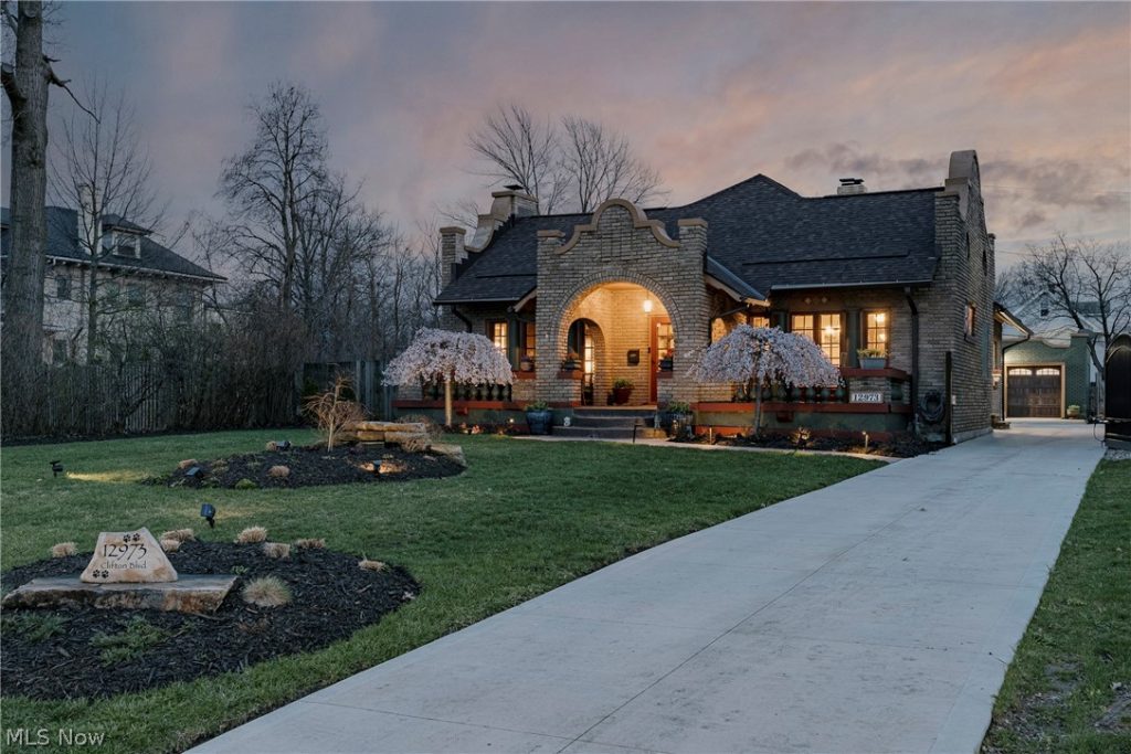 12973 Clifton Boulevard, Lakewood, OH
