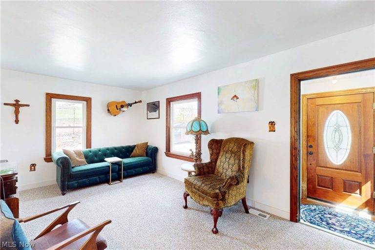 701 Lovers Lane, Steubenville, OH - Photo 3