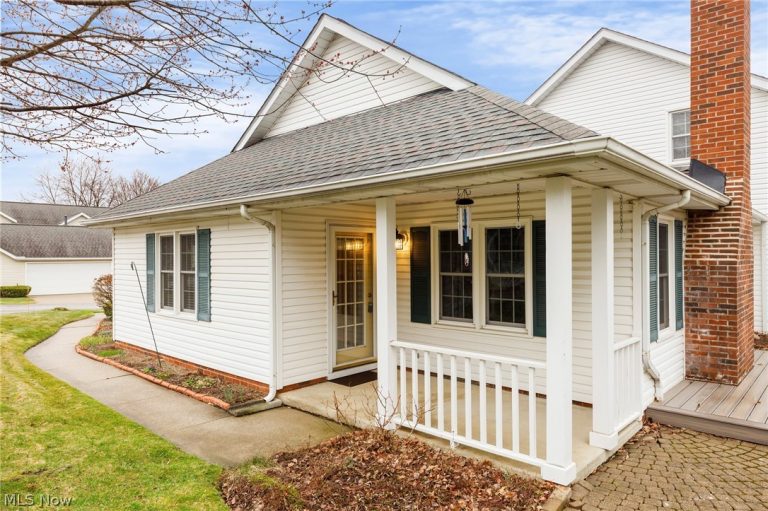 1660 Chapman Way, Broadview Heights, OH - Photo 2