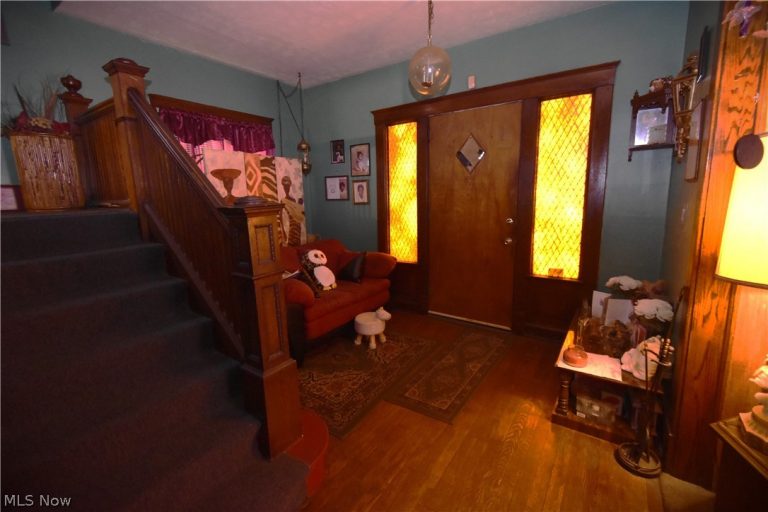 1612 Jacobs Road, Youngstown, OH - Photo 8