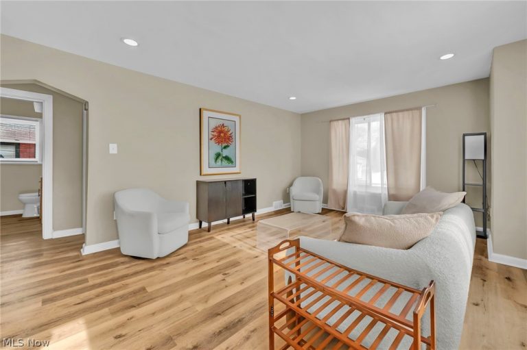 926 Winton Avenue, Akron, OH - Photo 3