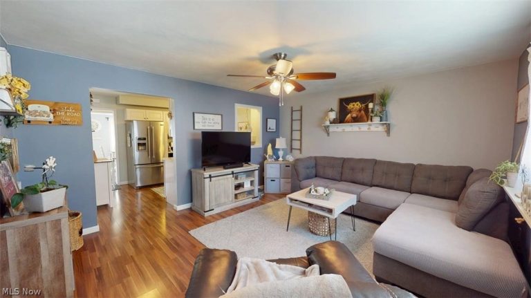407 Maplewood Drive, Willowick, OH - Photo 4
