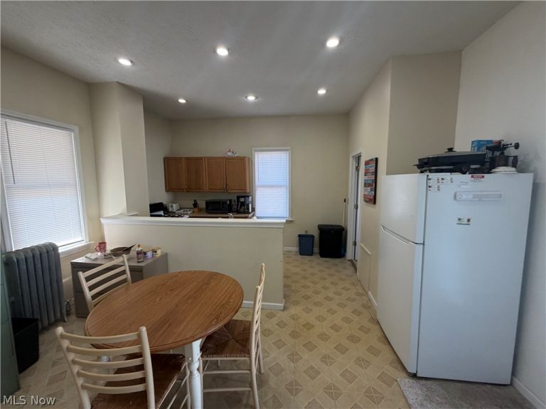 37805 Vine Street, Willoughby, OH - Photo 6