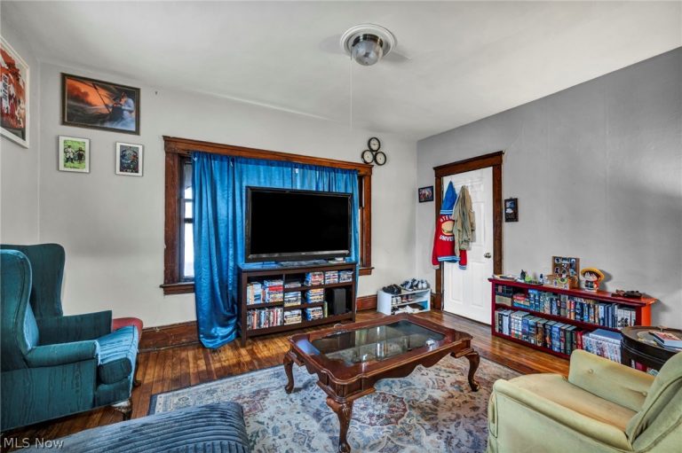 6904 Lawn Avenue, Cleveland, OH - Photo 6